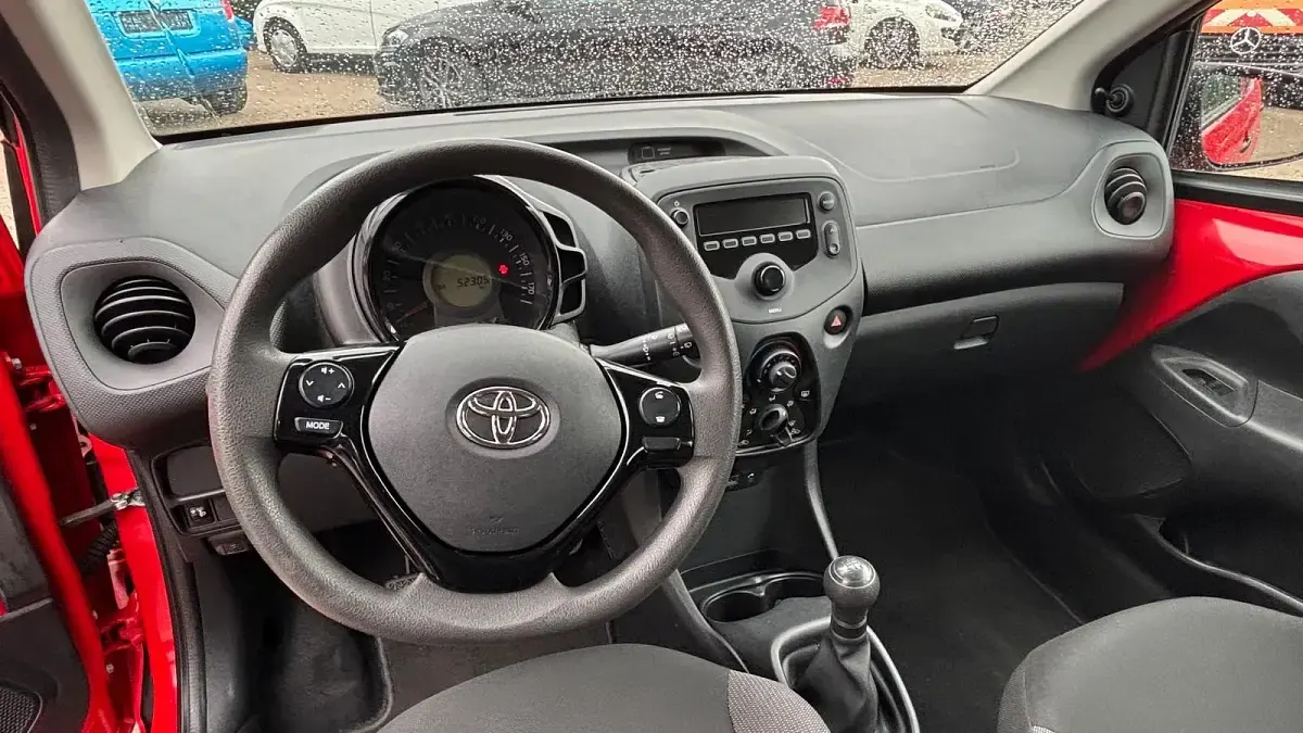 Gebraucht Toyota Aygo 72 PS (52 kW) 2021 Rot Kleinwagen
