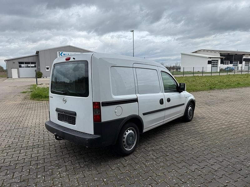 Gebraucht Opel Combo 90 PS (66 kW) 2011 Weiß Van