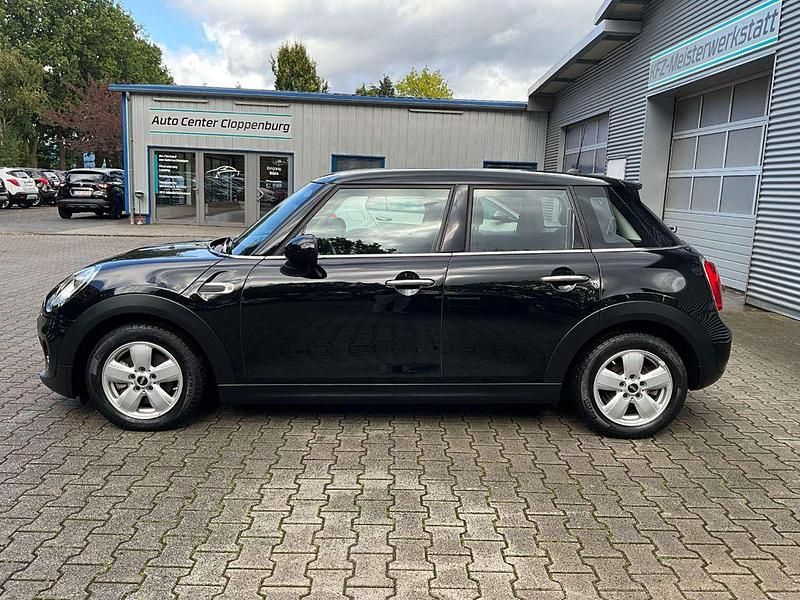 Gebraucht Mini Cooper 136 PS (100 kW) 2017 Midnight black metallic Kleinwagen