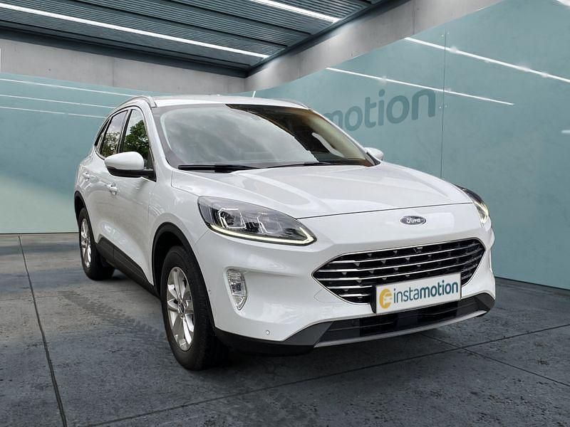 Gebraucht Ford Kuga Titanium 120 PS (88 kW) 2023 Weiß SUV