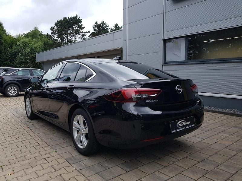 Gebraucht Opel Insignia Innovation 165 PS (121 kW) 2018 Schwarz Limousine
