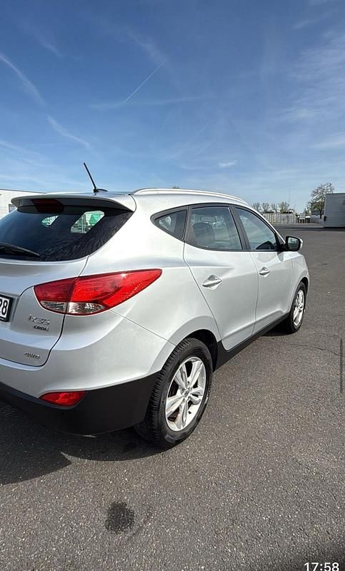 Gebraucht Hyundai ix35 130 PS (95 kW) 2012 Silber SUV