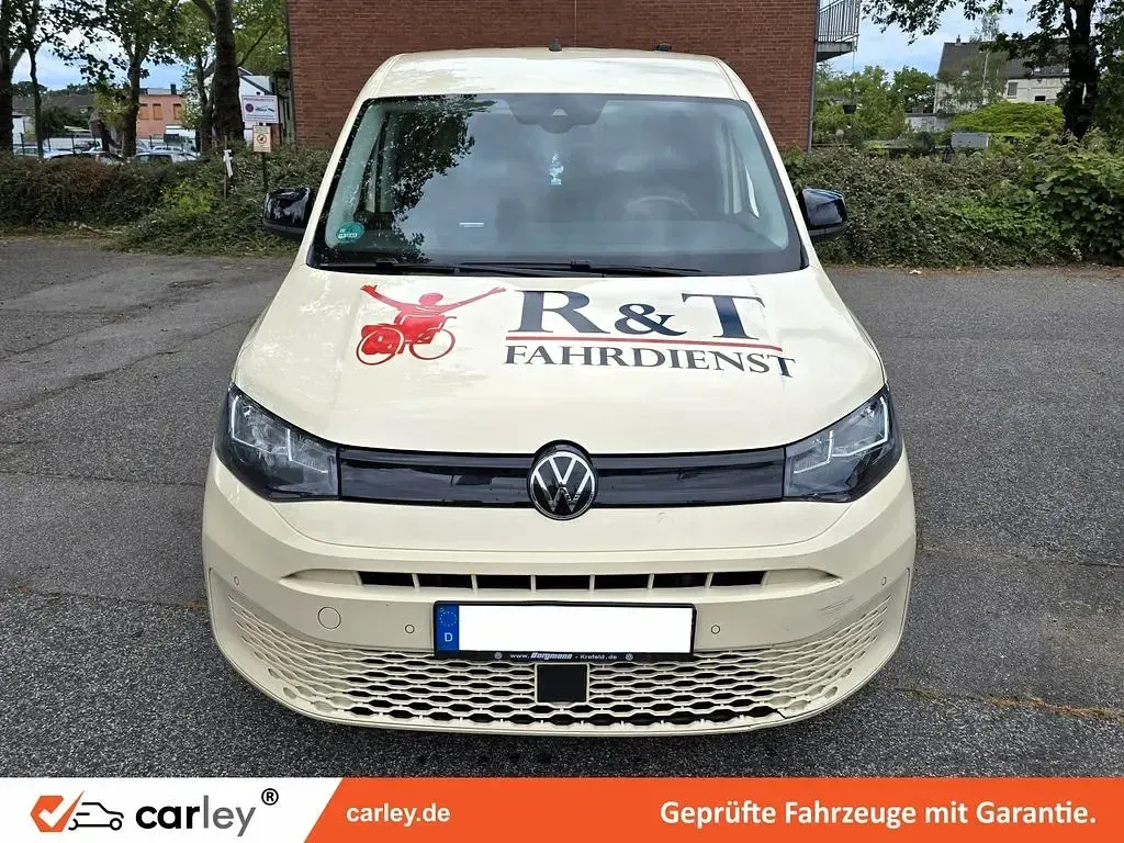 Gebraucht VW Caddy Maxi 122 PS (89 kW) 2022 Gelb Van / Kleinbus
