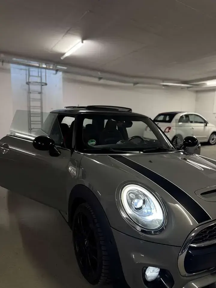 Używany Mini John Cooper Works Chili 192 KM (141 kW) 2017 Szary Hatchback