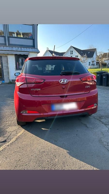 Usata Hyundai i20 Active 120 CV (88 kW) 2017 Rosso Berlina