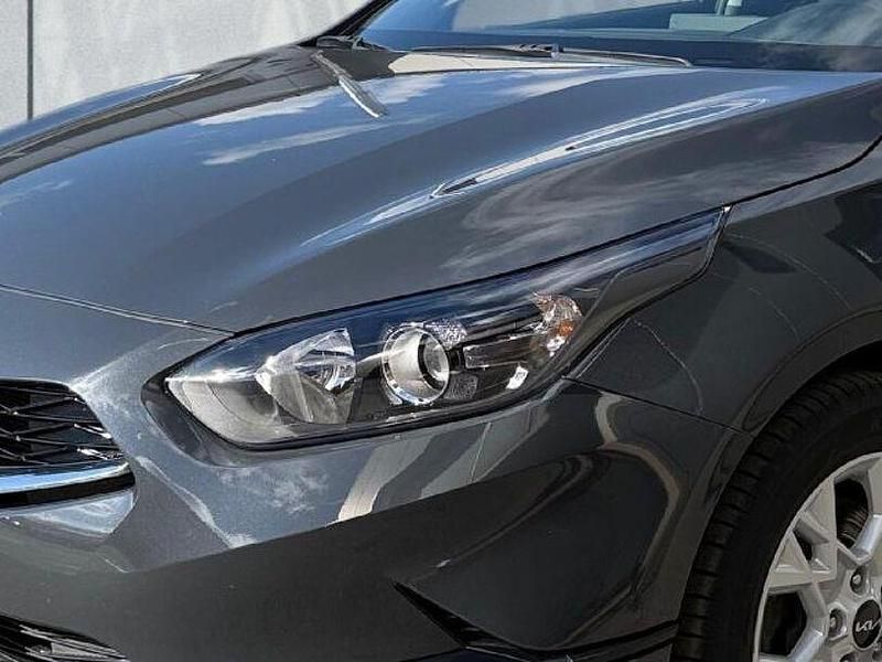 Gebraucht Kia Ceed Vision 160 PS (117 kW) 2023 Grau Kleinwagen