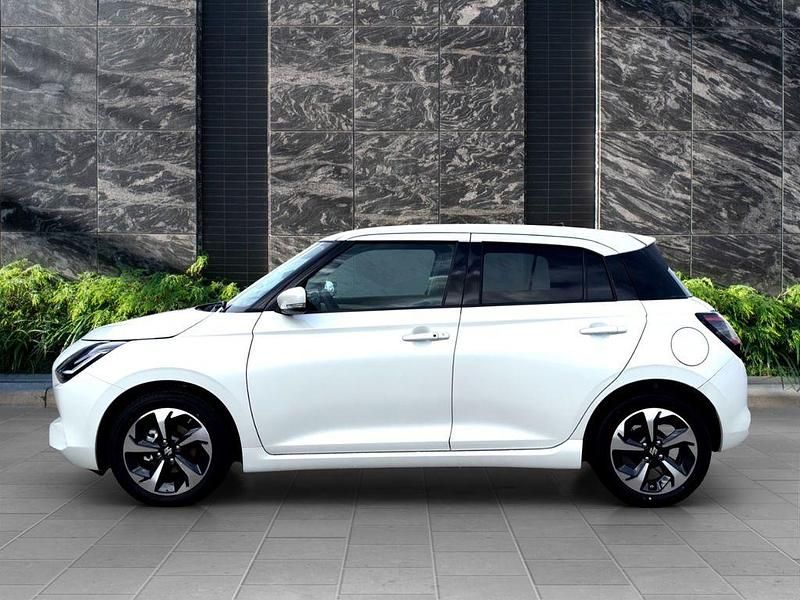 Neu Suzuki Swift Comfort+ 83 PS (61 kW) 2025 Pure white Kleinwagen