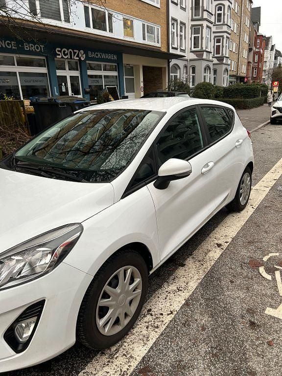 Gebraucht Ford Fiesta Cool & Connect 75 PS (55 kW) 2020 Weiß Kleinwagen