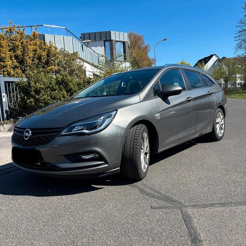 Używany Opel Astra 110 KM (80 kW) 2019 Szary Kombi