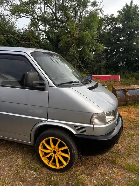 Gebraucht VW T4 102 PS (75 kW) 2001 Silber Van