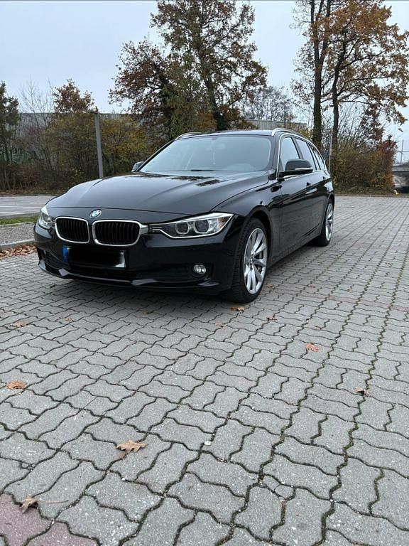Gebraucht BMW 318 Luxury Line 143 PS (105 kW) 2013 Schwarz Kombi