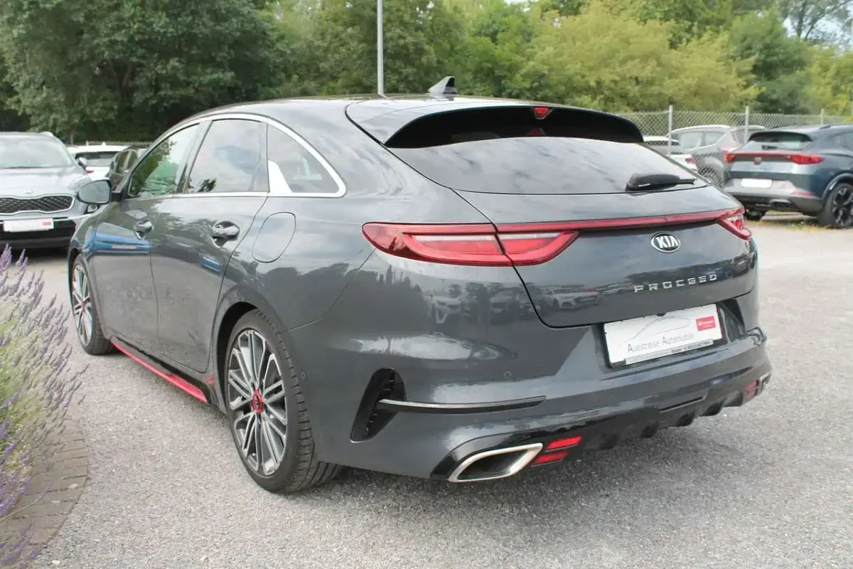 Gebraucht Kia ProCeed GT 204 PS (150 kW) 2021 Grau Kombi