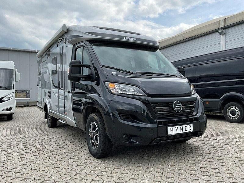 Gebraucht Hymer Exsis-t 140 PS (102 kW) 2025 Crystal silver Van