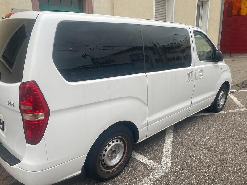 Gebraucht Hyundai H-1 2014 Weiß Van / Kleinbus
