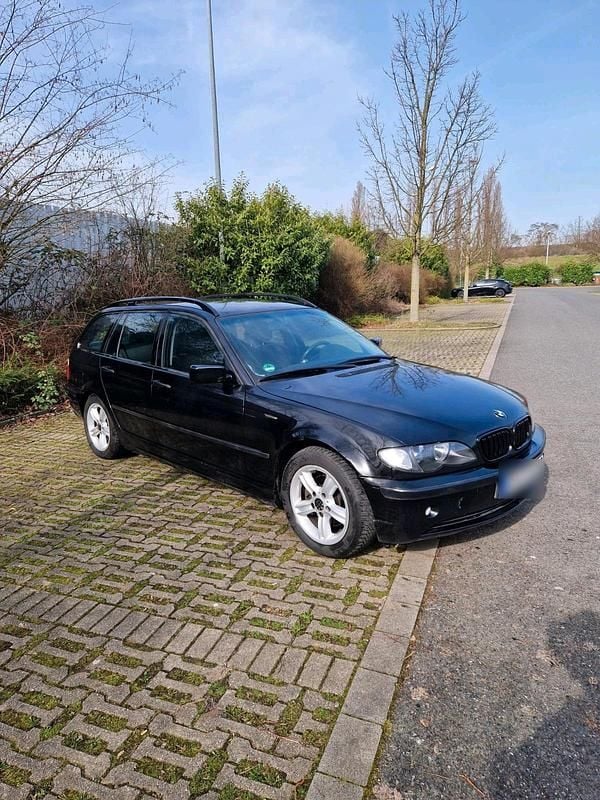 Gebraucht BMW 316 116 PS (85 kW) 2004 Schwarz Kombi