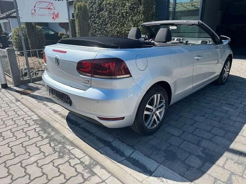 Second-hand VW Golf Basis 105 CP (77 kW) 2011 Argintiu Cabrio