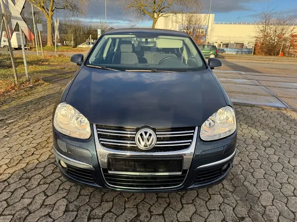 Gebraucht VW Jetta Comfortline 102 PS (75 kW) 2006 Blau Limousine