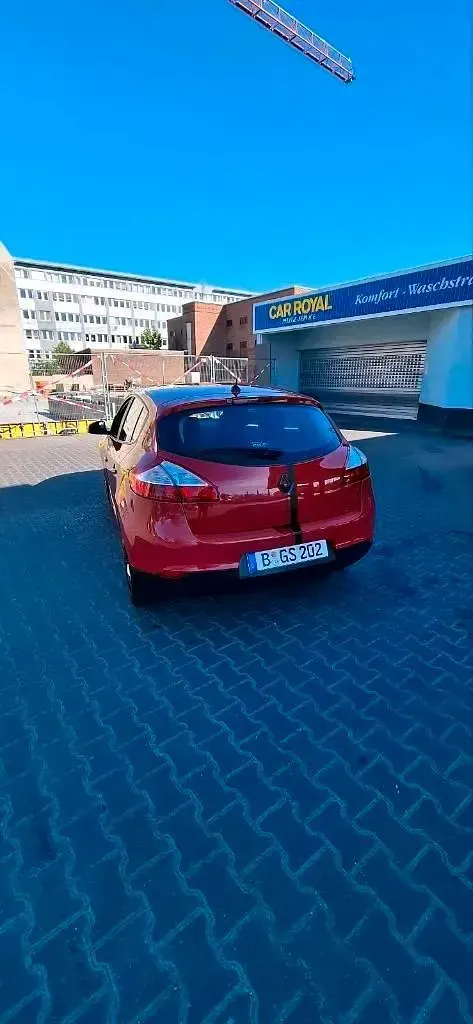 Gebraucht Renault Mégane 101 PS (74 kW) 2012 Rot Limousine