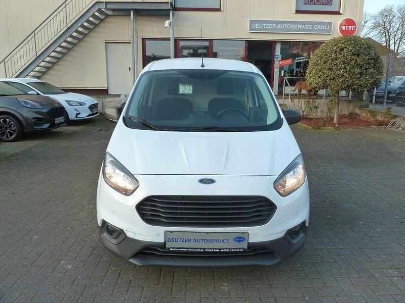 Gebraucht Ford Transit 101 PS (74 kW) 2019 Weiß Van / Kleinbus