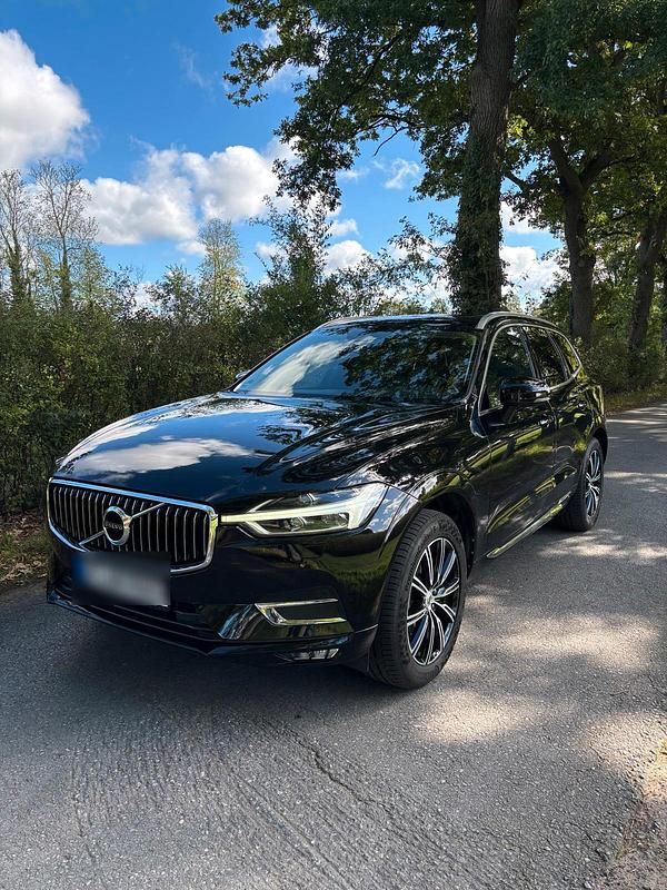 Schwarz Gebraucht 2019 Volvo XC60 Inscription SUV | 28.600 € (Teuer) - Bild 1/4