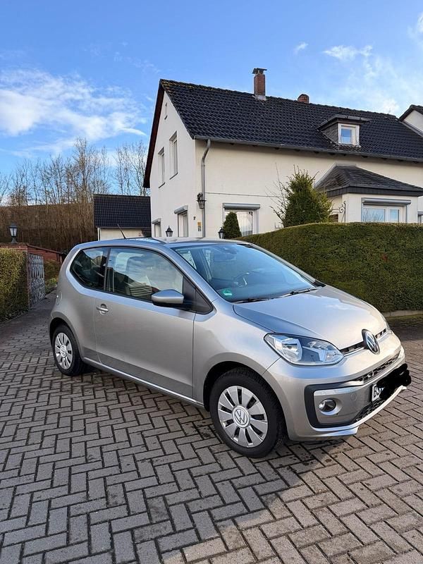 Gebraucht VW up! 68 PS (50 kW) 2021 Silber Kleinwagen