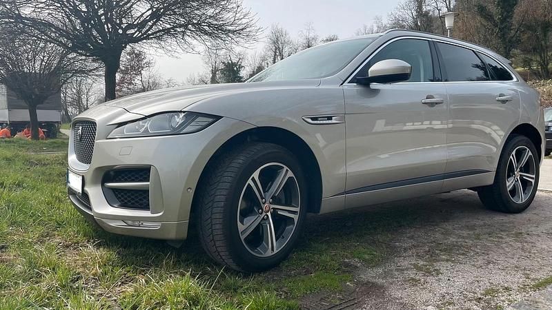 Gebraucht Jaguar F-Pace R-Sport 300 PS (220 kW) 2017 Beige SUV