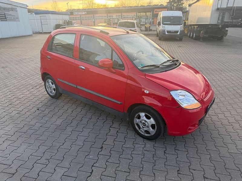 Gebraucht Chevrolet Matiz 60 PS (44 kW) 2009 Rot Kleinwagen