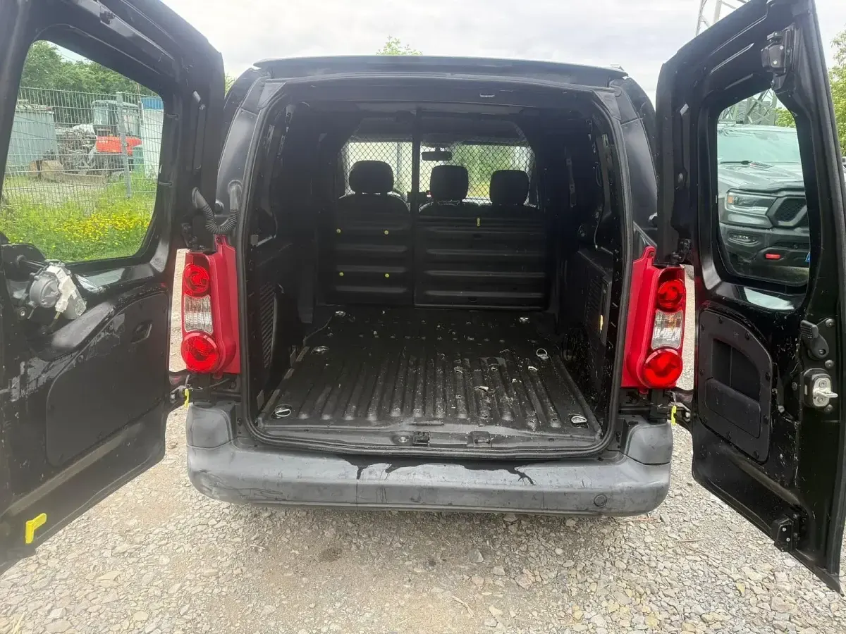 Gebraucht Citroën Berlingo 90 PS (66 kW) 2010 Schwarz Van / Kleinbus