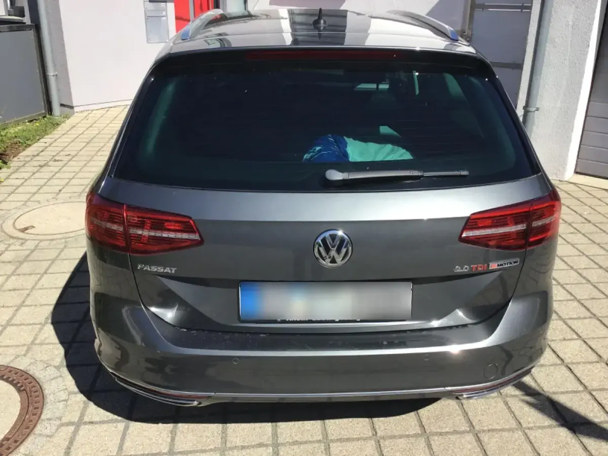 Second-hand VW Passat Highline 239 CP (175 kW) 2015 Gri Break