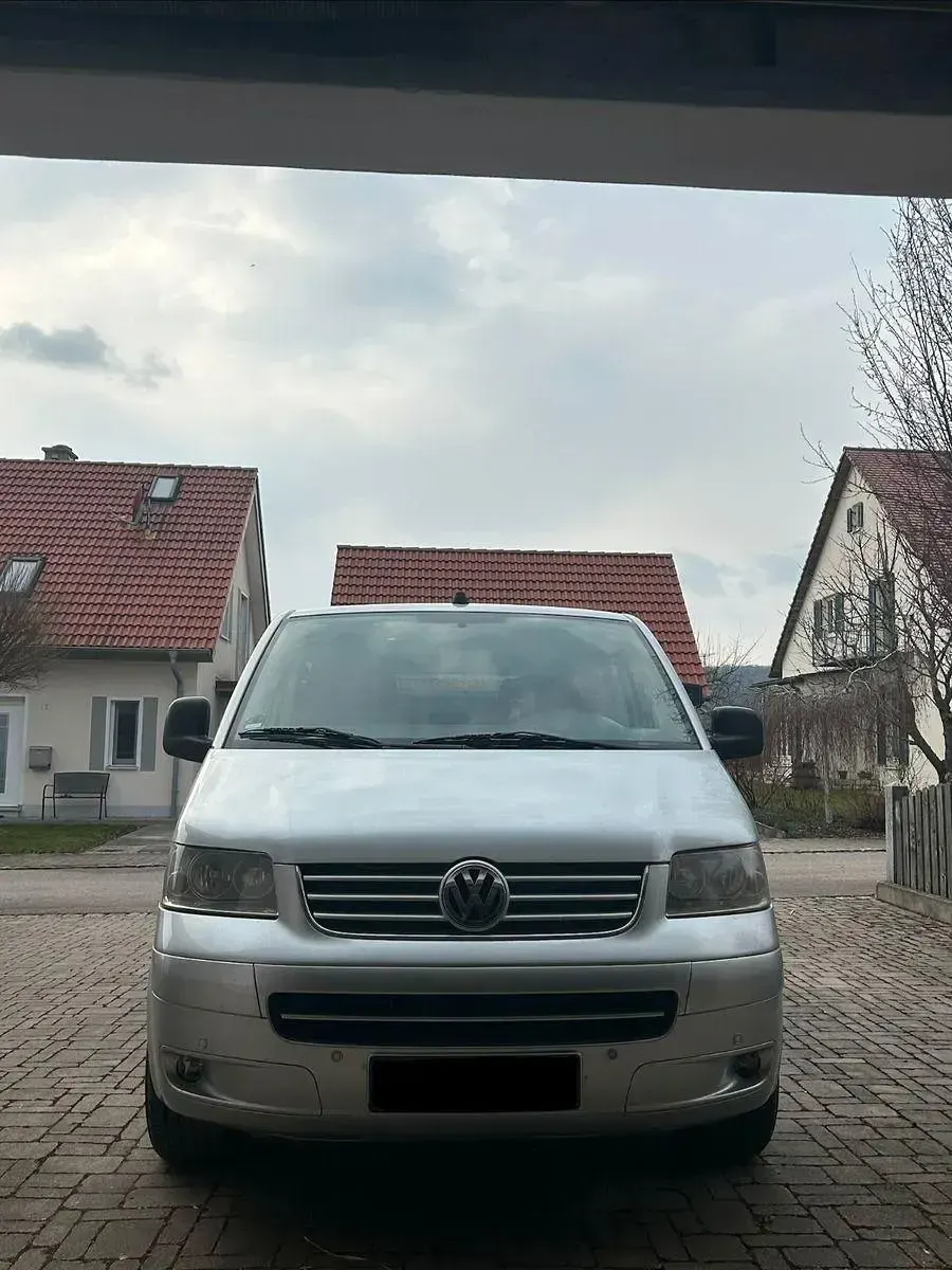 Gebraucht VW T5 133 PS (97 kW) 2008 Silber Van