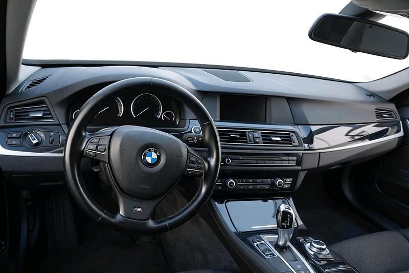 Gebraucht BMW 520 184 PS (135 kW) 2012 Schwarz Kombi