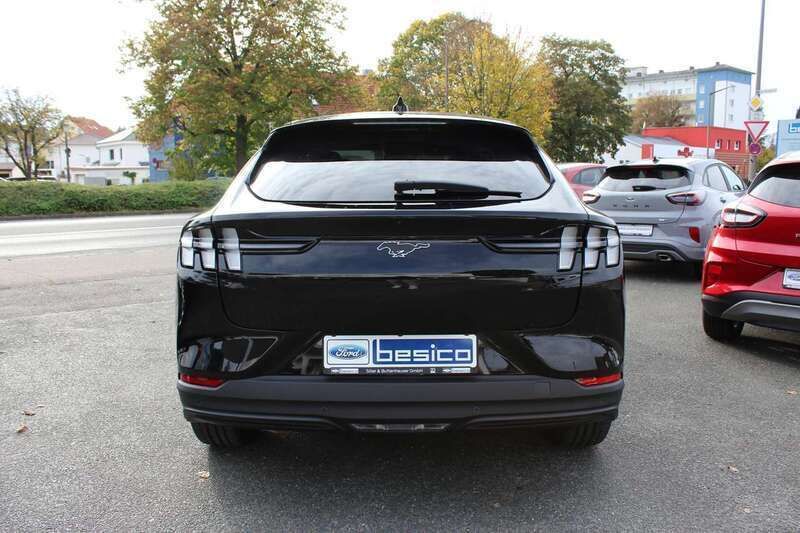 Gebraucht Ford Mustang Mach-E Standard Range 197 kW (269 PS) 2022 Schwarz SUV