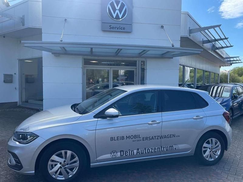 Gebraucht VW Polo Style 95 PS (69 kW) 2024 Reflexsilber metallic Limousine