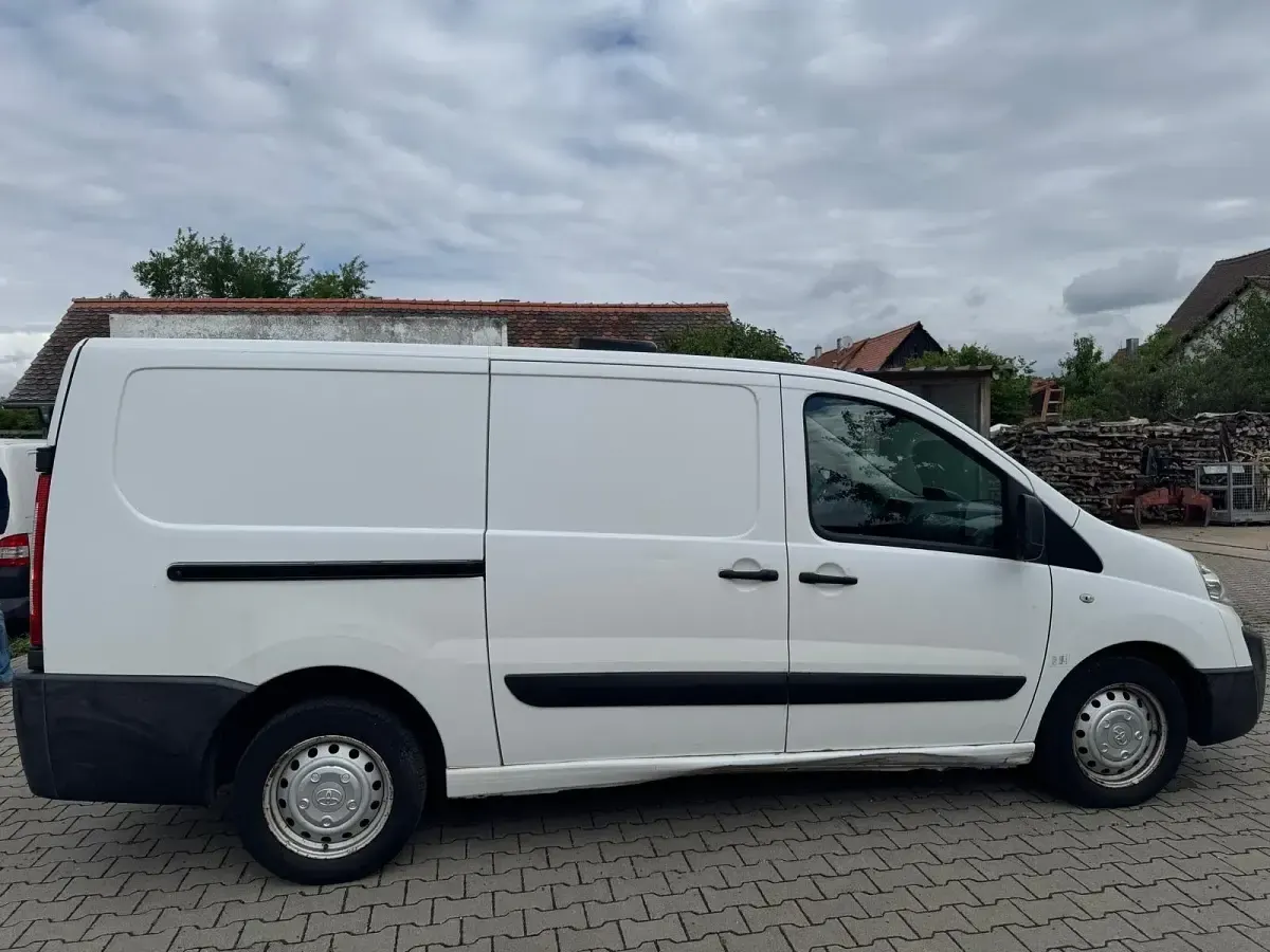 Gebraucht Toyota Proace 131 PS (96 kW) 2014 Weiß Van / Kleinbus