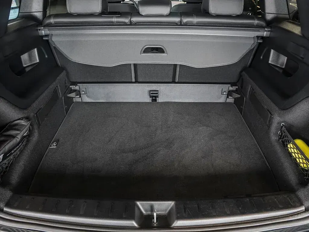Gebraucht Mercedes GLB180 Advanced 136 PS (100 kW) 2026 Lack kosmosschwarz SUV