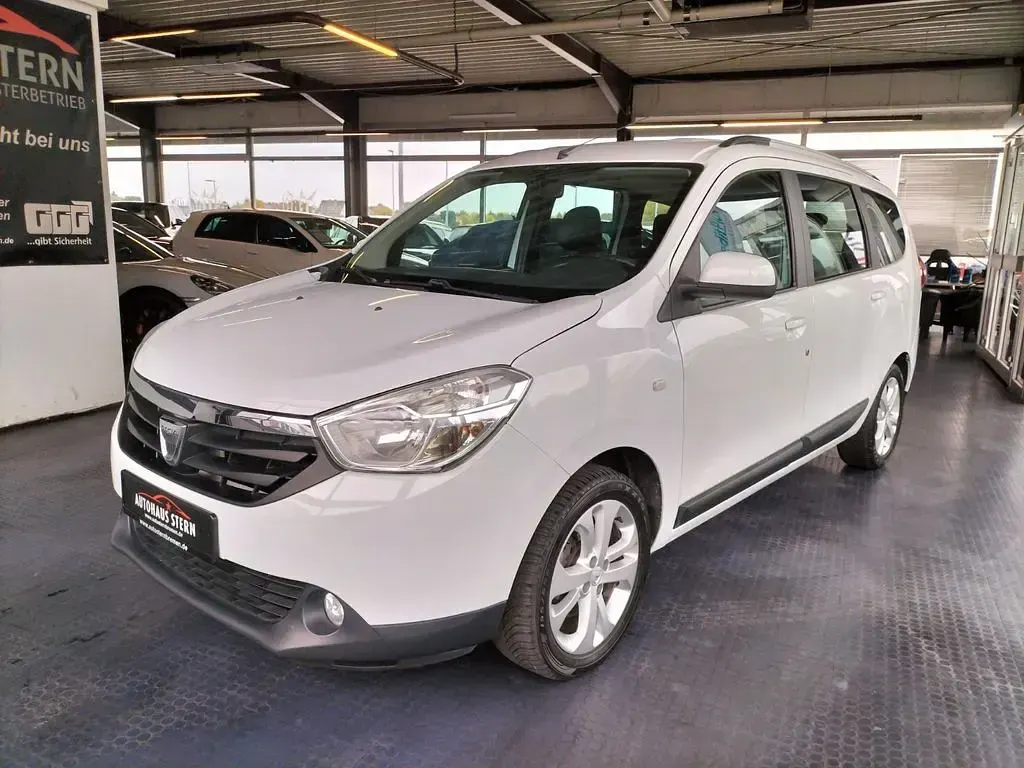 Gebraucht Dacia Lodgy Prestige 116 PS (85 kW) 2014 Weiß Van / Kleinbus