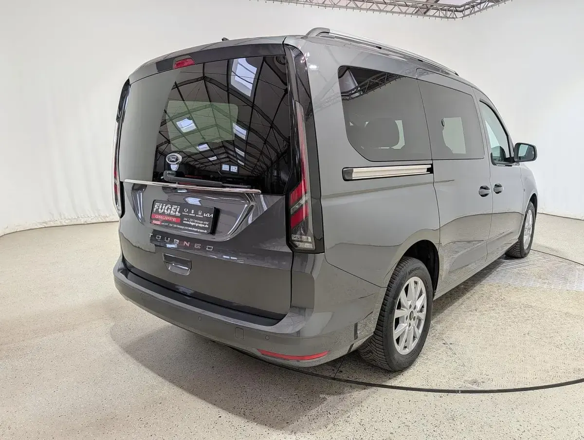 Gebraucht Ford Tourneo Titanium 122 PS (89 kW) 2024 Grau Van / Kleinbus