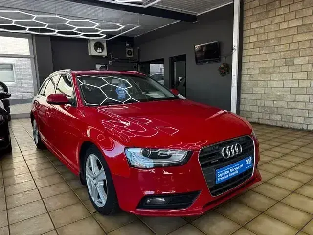 Używany Audi A4 Attraction 412 KM (303 kW) 2013 Czerwony Kombi