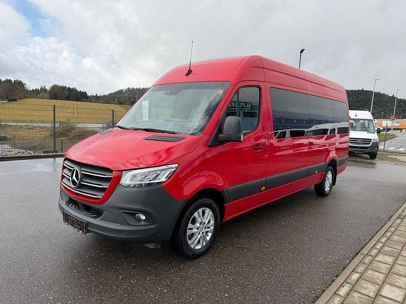 Gebraucht Mercedes Sprinter 163 PS (119 kW) 2021 Rot Van