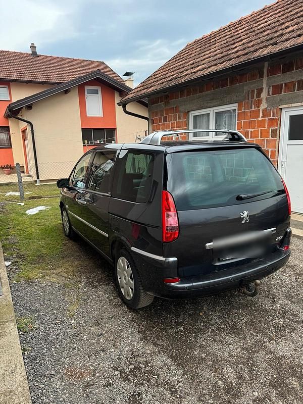 Gebraucht Peugeot 807 136 PS (100 kW) 2009 Grau Van / Kleinbus