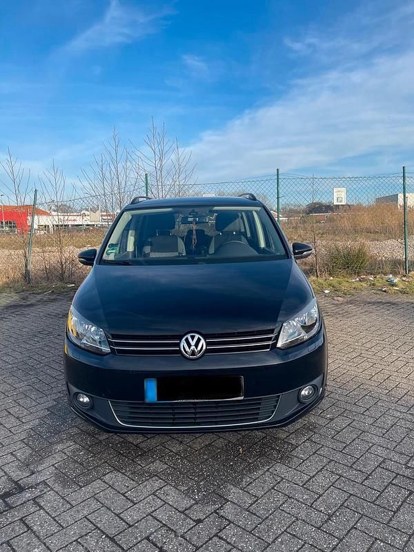 Gebraucht VW Touran 140 PS (102 kW) 2012 Schwarz Van / Kleinbus