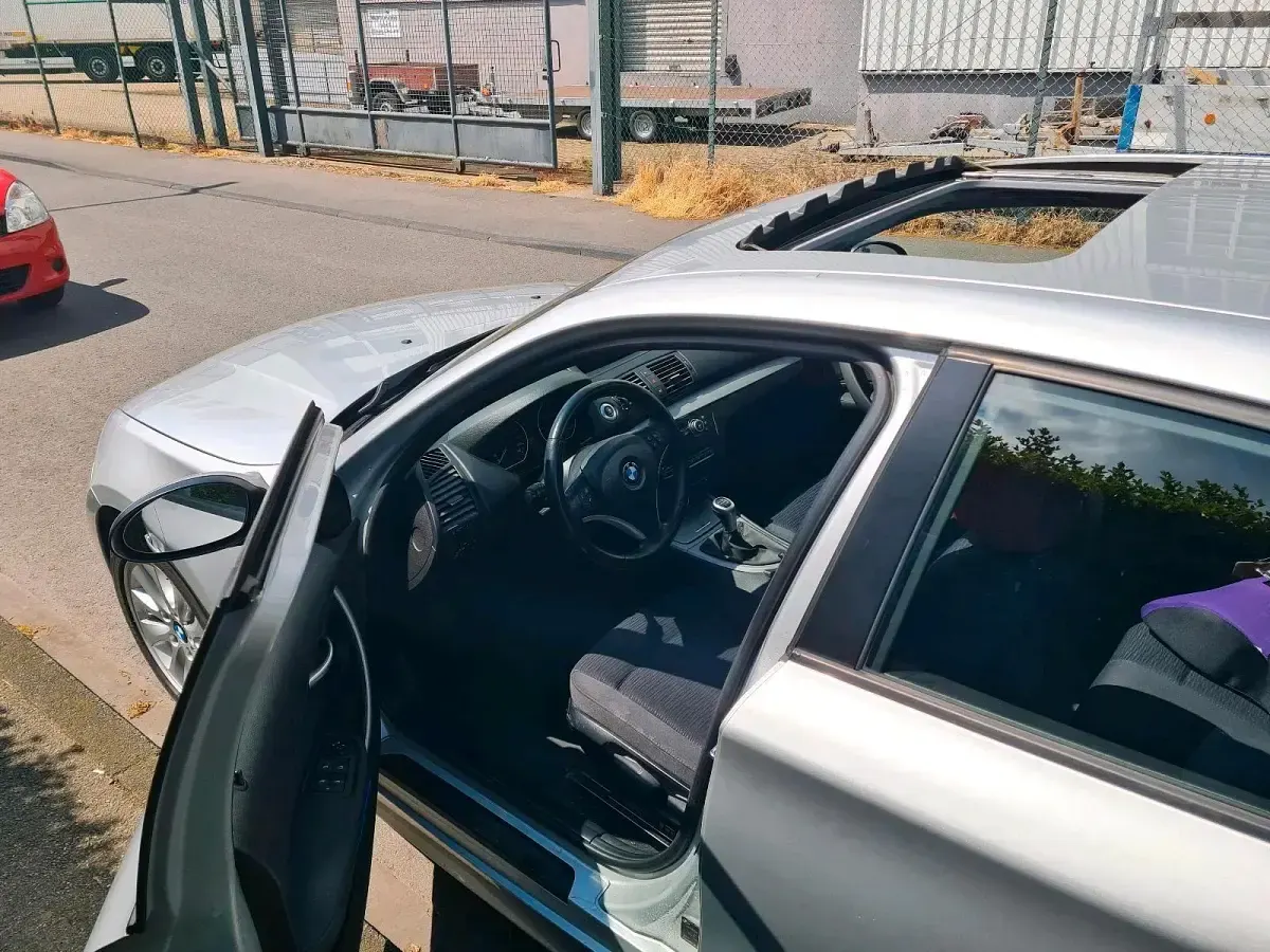 Gebraucht BMW 116 120 PS (88 kW) 2009 Silber Kleinwagen