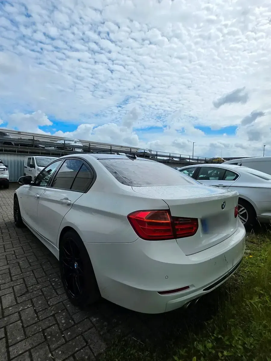 Gebraucht BMW 328 245 PS (180 kW) 2014 Weiß Limousine