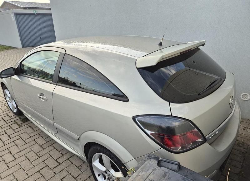 Grau Gebraucht 2005 Opel Astra Cabriolet Cabrio | 1.700 € (Fairer Preis) - Bild 1/4