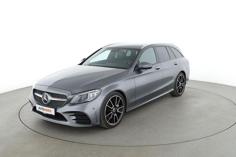 Grau Gebraucht 2019 Mercedes C300 AMG line Kombi | 26.490 € (Fairer Preis) - Bild 1/3