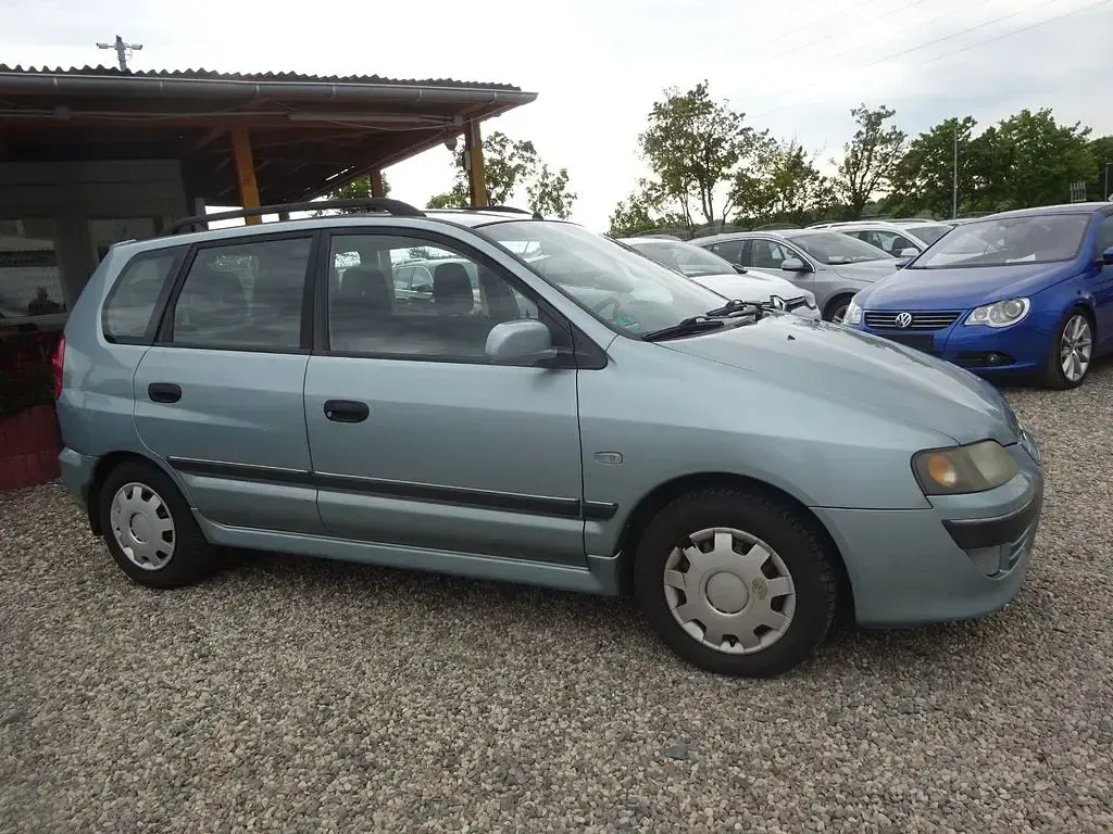 Gebraucht Mitsubishi Space Star 98 PS (72 kW) 2003 Grau Van / Kleinbus