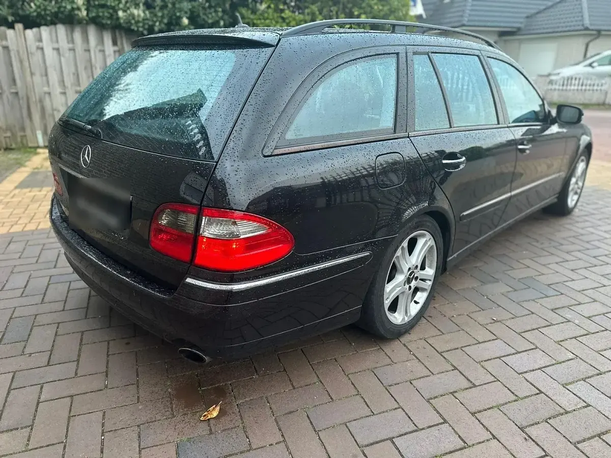 Gebraucht Mercedes E280 Avantgarde 190 PS (139 kW) 2008 Schwarz Kombi