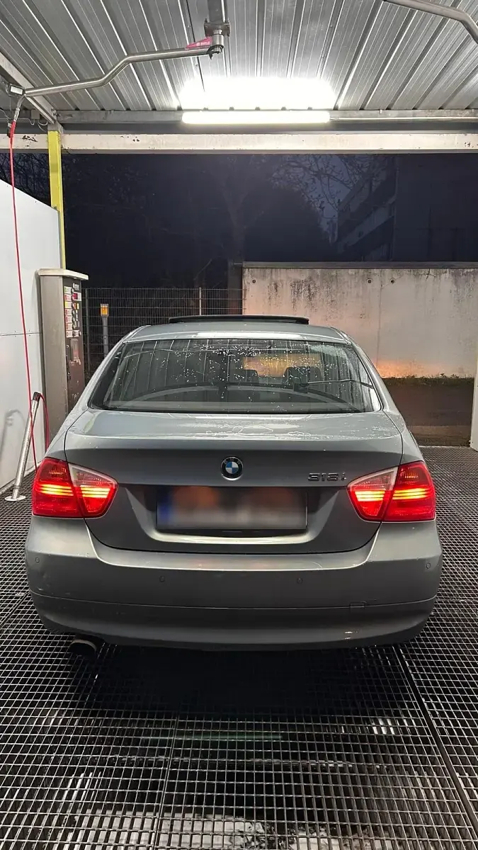 Gebraucht BMW 318 130 PS (95 kW) 2007 Andere farben Limousine