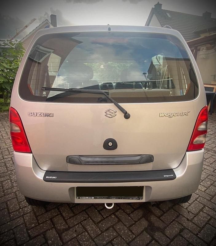 Silber Gebraucht 2002 Suzuki Wagon R+ Kombi | 1.149 € (Fairer Preis) - Bild 1/4