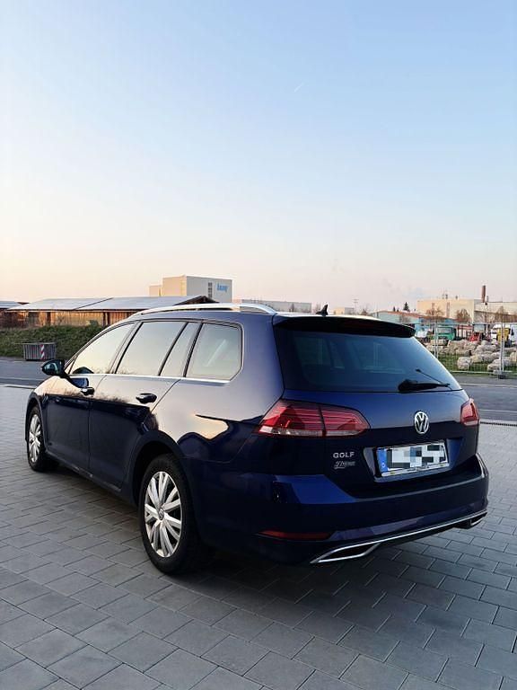 Gebraucht VW Golf VII Highline 150 PS (110 kW) 2020 Blau Kombi